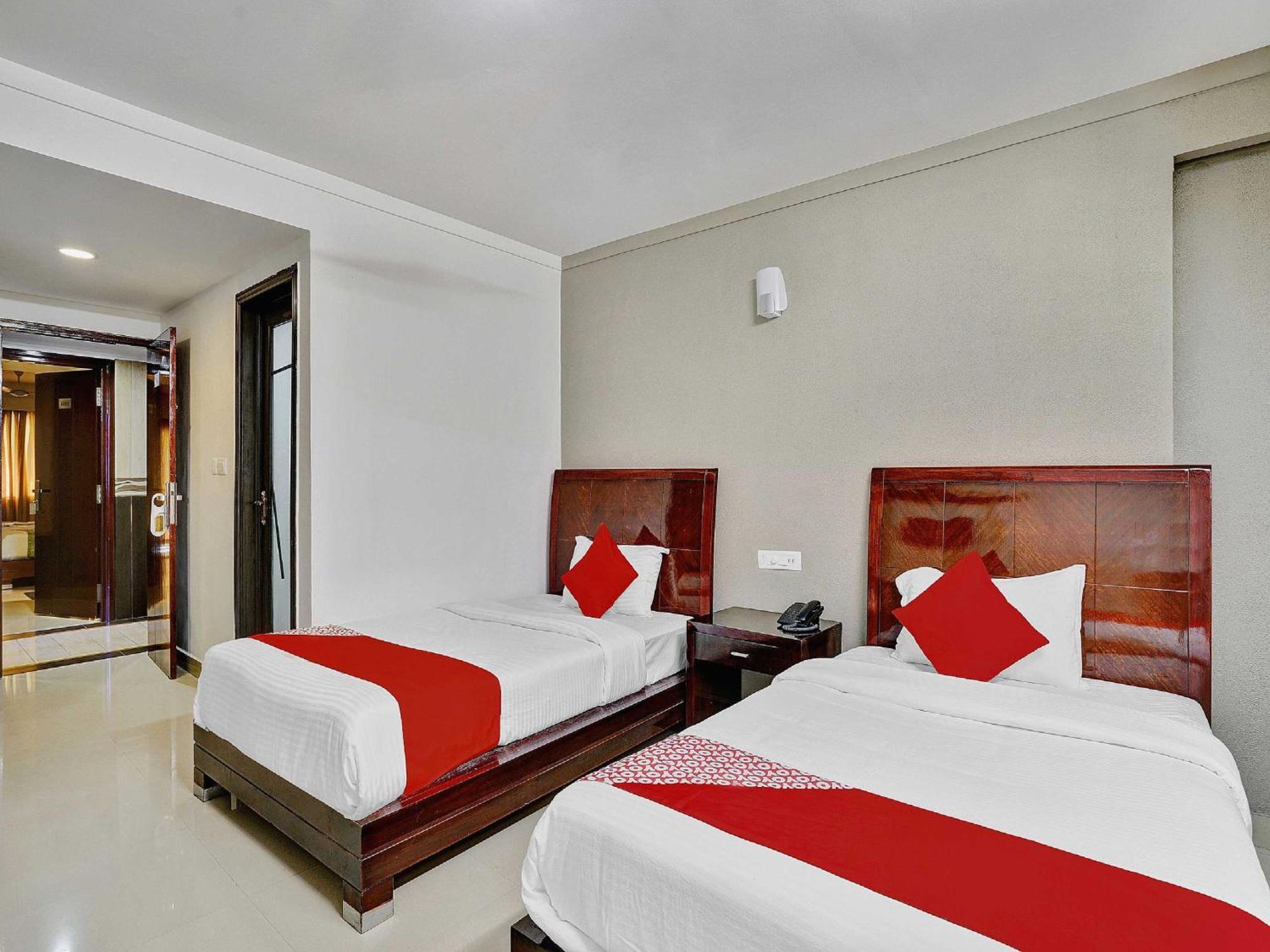 Hotel O Aec Residency Mararikulam Kültér fotó